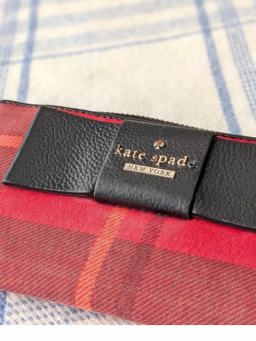 Kate Spade Julia Street red Plaid Nisha Wallet with storybook lining & leather - Picture 4 of 13